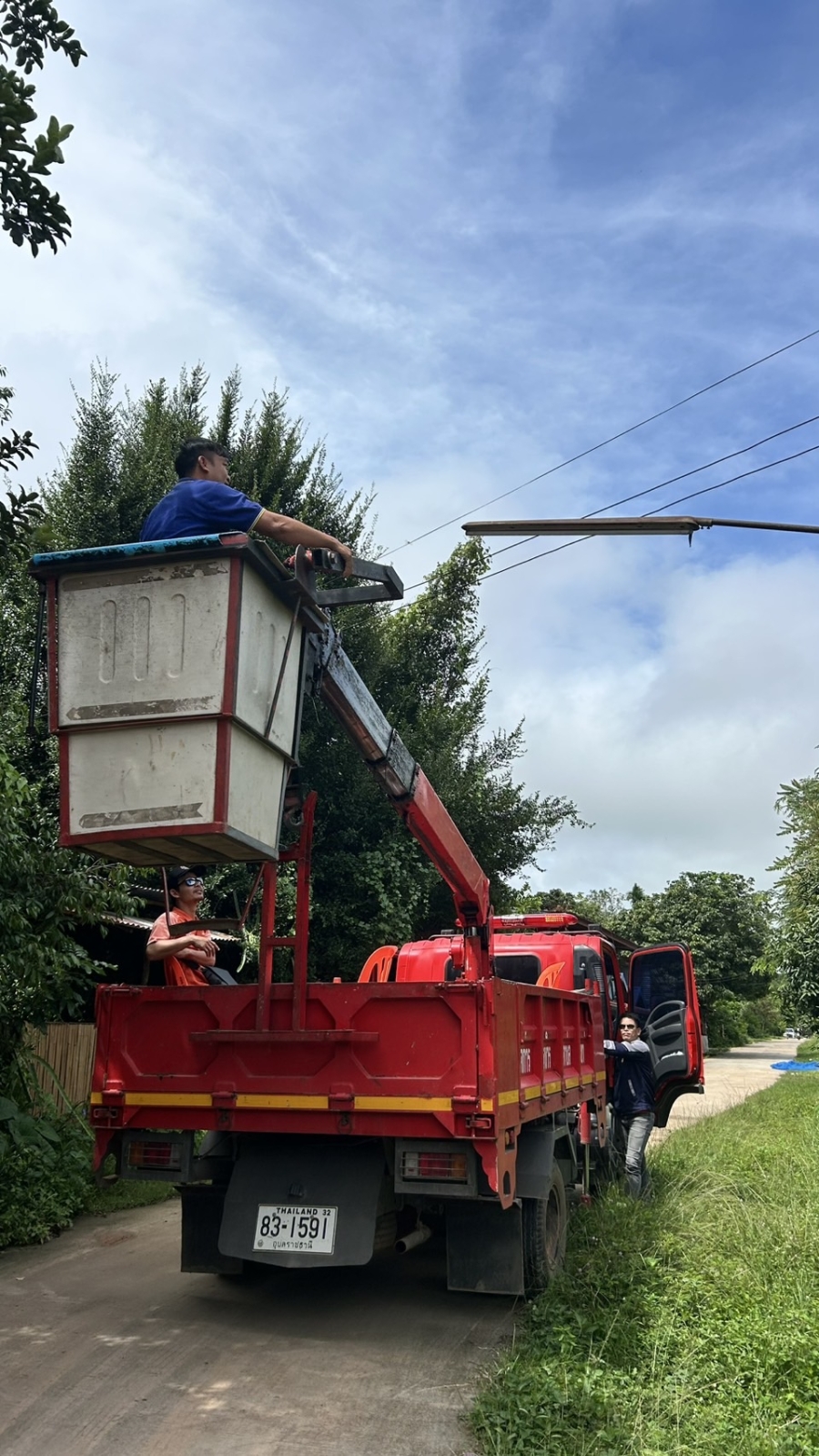 วันศุกร์ที่ 3 ตุลาคม 2568 นายหงษ์ สุวะจี รองนายกองค์การบริหารส่วนตำบลห้วยข่า, นายมวน เกษสุพันธุ์ เลขานุการนายกองค์การบริหารส่วนตำบลห้วยข่า ,นายปุญญพัฒน์ โชตินอก ปลัดองค์การบริหารส่วนตำบลห้วยข่า พร้อมพนักงานส่วนตำบลและพนักงานจ้างขององค์การบริหารส่วนตำ