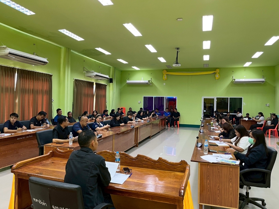 วันอังคารที่ 10 กุมภาพันธ์ 2569 นายปุญญพัฒน์ โชตินอก ปลัดองค์การบริหารส่วนตำบลปฏิบัติหน้าที่ นายกองค์การบริหารส่วนตำบลห้วยข่า พนักงานส่วนตำบลและพนักงานจ้างขององค์การบริหารส่วนตำบลห้วยข่า ร่วมประชุม โครงการเดิน-วิ่ง "วิ่งชมภู ดูวิวสวย"