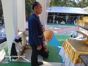 วันอาทิตย์ที่ 1 ธันวาคม 2567 นายไชยา หาญสมุทร นายกองค์การบริหารส่วนตําบลห้วยข่า พร้อมคณะผู้บริหาร พนักงานส่วนตำบลและพนักงานจ้างขององค์การบริหารส่วนตําบลห้วยข่า ร่วมงานฌาปนกิจศพ คุณพ่อผาย หาบุตร อายุ 51 ปี