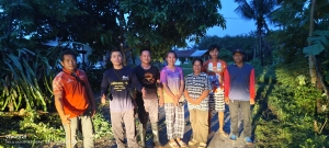 วันพฤหัสบดีที่ 22 สิงหาคม 2567 เจ้าหน้าที่องค์การบริหารส่วนตำบลห้วยข่า ออกปฏิบัติหน้าที่ตัดต้นไม้/กิ่งไม้ที่หักโค่นล้มทับสายไฟฟ้าและบ้านเรือนประชาชน เพื่อบรรเทาความเดือดร้อนของประชาชนในพื้นที่ตำบลห้วยข่า