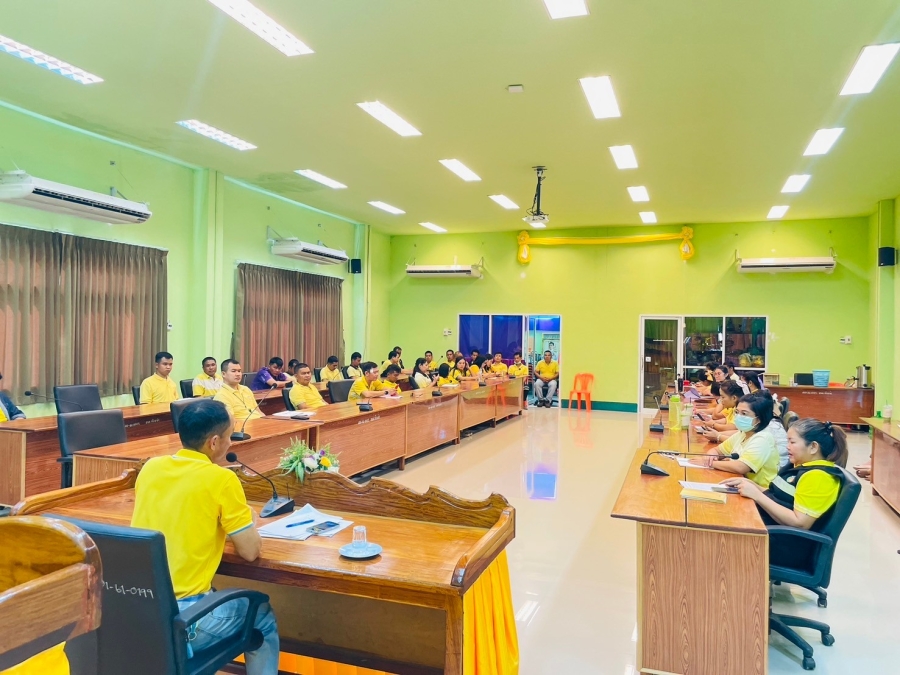 วันพฤหัสบดีที่ 14 พฤศจิกายน 2567 นายไชยา หาญสมุทร นายกองค์การบริหารส่วนตำบลห้วยข่า ร่วมงานฌาปนกิจศพ นางจำนอง อุตมา ณ เมรุวัดธรรมิกาวาส บ้านห้วยข่า