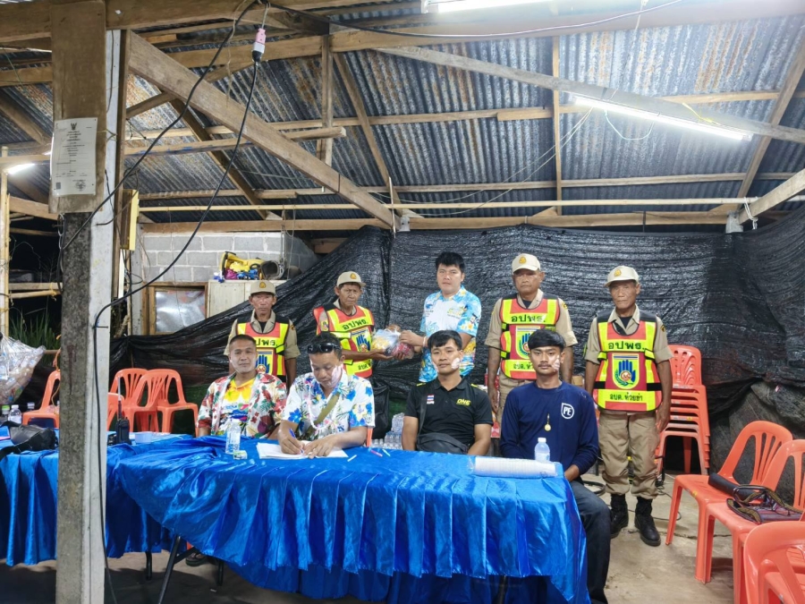 วันจันทร์ที่ 13 เมษายน 2569 เจ้าหน้าที่องค์การบริหารส่วนตำบลห้วยข่า ออกตรวจเยี่ยมเพื่อเป็นขวัญและกำลังใจให้กับผู้ปฏิบัติหน้าที่ ตามโครงการรณรงค์ป้องกันและลดอุบัติเหตุทางถนน ในช่วงเทศกาลสงกรานต์ 2569 ( 7 วันอันตราย ) วันที่ 10 - 16 เมษายน 2569