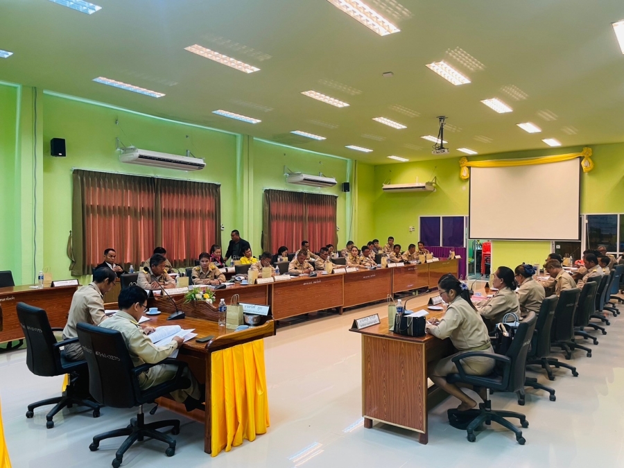 วันศุกร์ที่ 29 พฤศจิกายน 2567 นายหนูทอง สาทำโล ประธานสภาองค์การบริหารส่วนตำบลห้วยข่า คณะผู้บริหาร สมาชิกสภาองค์การบริหารส่วนตำบลห้วยข่า พนักงานส่วนตำบลและพนักงานจ้างขององค์การบริหารส่วนตำบลห้วยข่า ร่วมประชุมสภาองค์การบริหารส่วนตำบลห้วยข่า