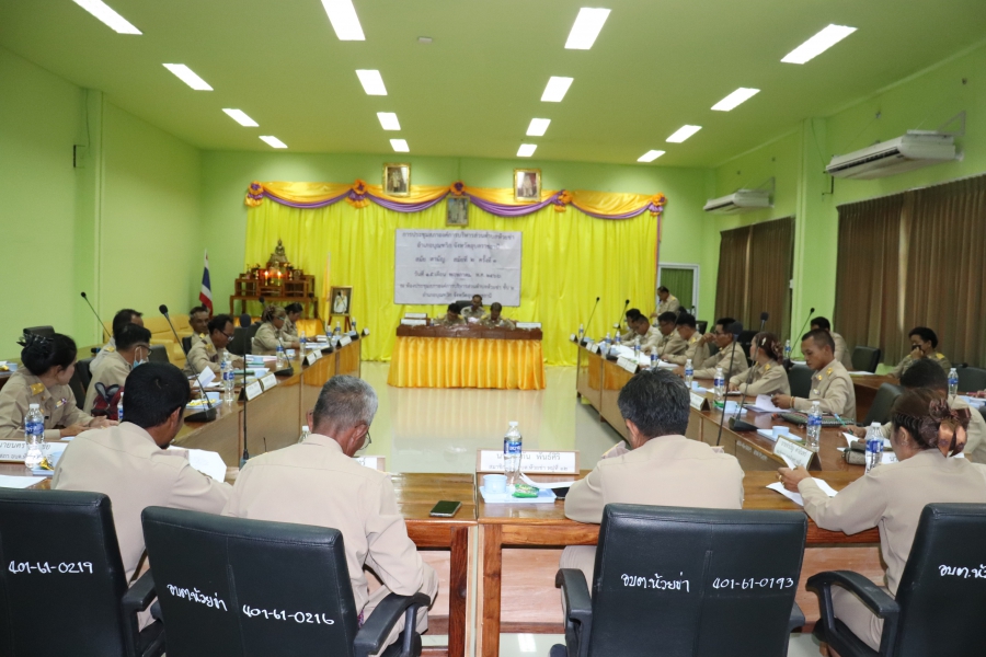 ร่วมประชุมสภาองค์การบริหารส่วนตำบลห้วยข่า สมัย สามัญ สมัยที่ 2 ครั้งที่ 1 ณ ห้องประชุมสภาองค์การบริหารส่วนตำบลห้วยข่า ชั้น 2