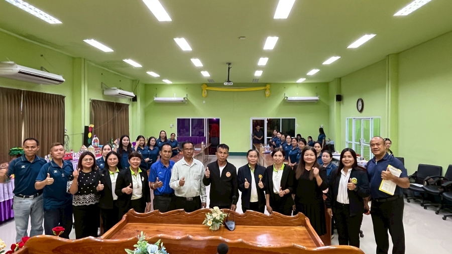 วันศุกร์ที่ 8 พฤษภาคม 2569 นายสมาน ต้นเกษ เป็นประธานในพิธีเปิดโครงการฝึกอบรมการผลิตสื่อและนวัตกรรมทางการศึกษา ณ ห้องประชุมสภาองค์การบริหารส่วนตำบลห้วยข่า ชั้น 2