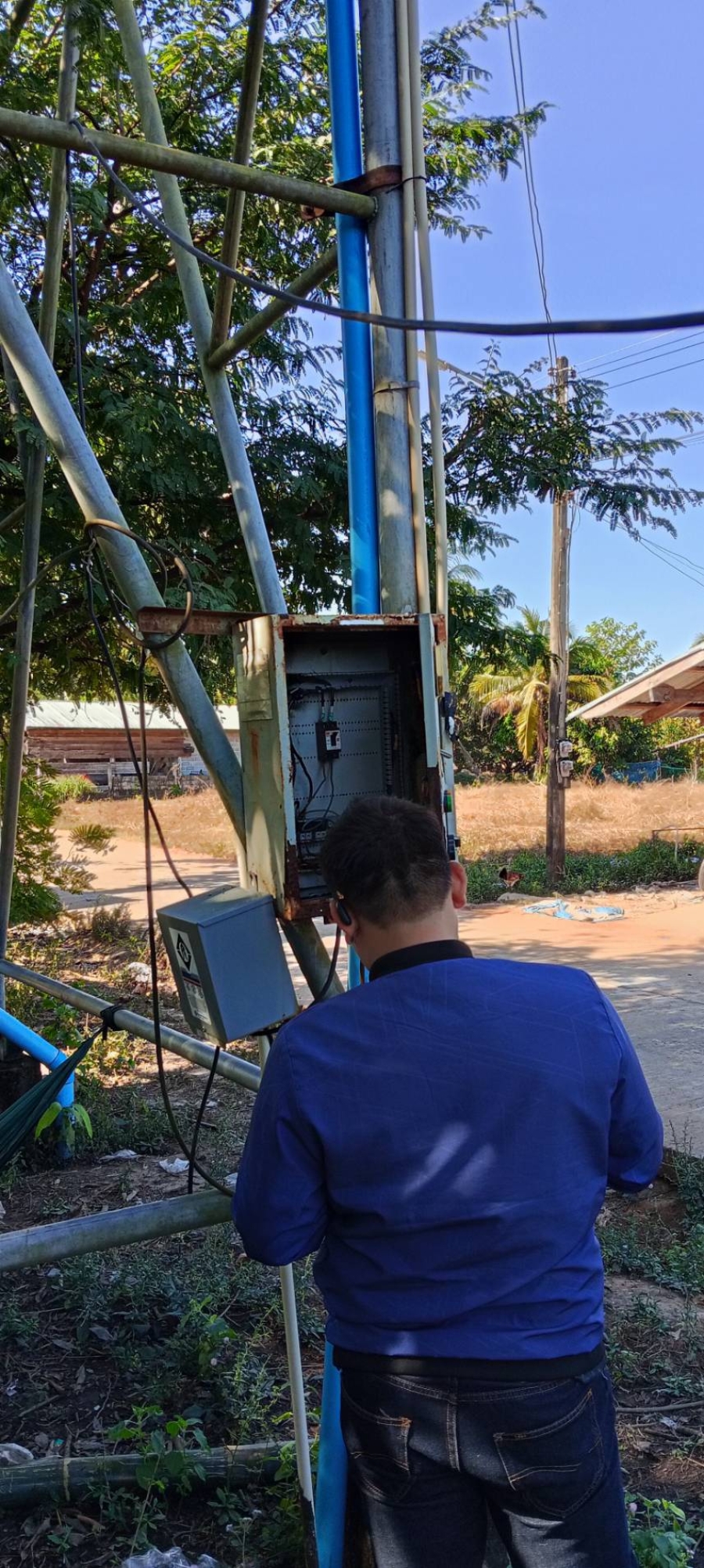 วันพุธที่ 17 ธันวาคม 2568 เจ้าหน้าที่องค์การบริหารส่วนตำบลห้วยข่า ได้ออกปฏิบัติหน้าที่ซ่อมแซม/ซ่อมบำรุงระบบประปาหมู่บ้าน เพื่อแก้ปัญหาและบรรเทาความเดือดร้อนของประชาชนในเขตพื้นที่ตำบลห้วยข่า ณ บ้านคำแสนสุข  หมู่ที่  20 ตำบลห้วยข่า อำเภอบุณฑริก